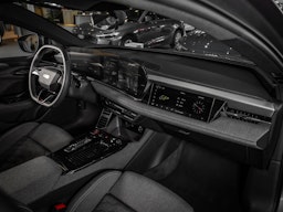 met. harmaa Audi A6 e-tron 2025 kuva 12.