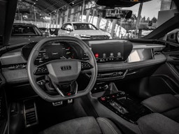 met. harmaa Audi A6 e-tron 2025 kuva 19.