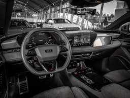 met. harmaa Audi A6 e-tron 2025 kuva 22.
