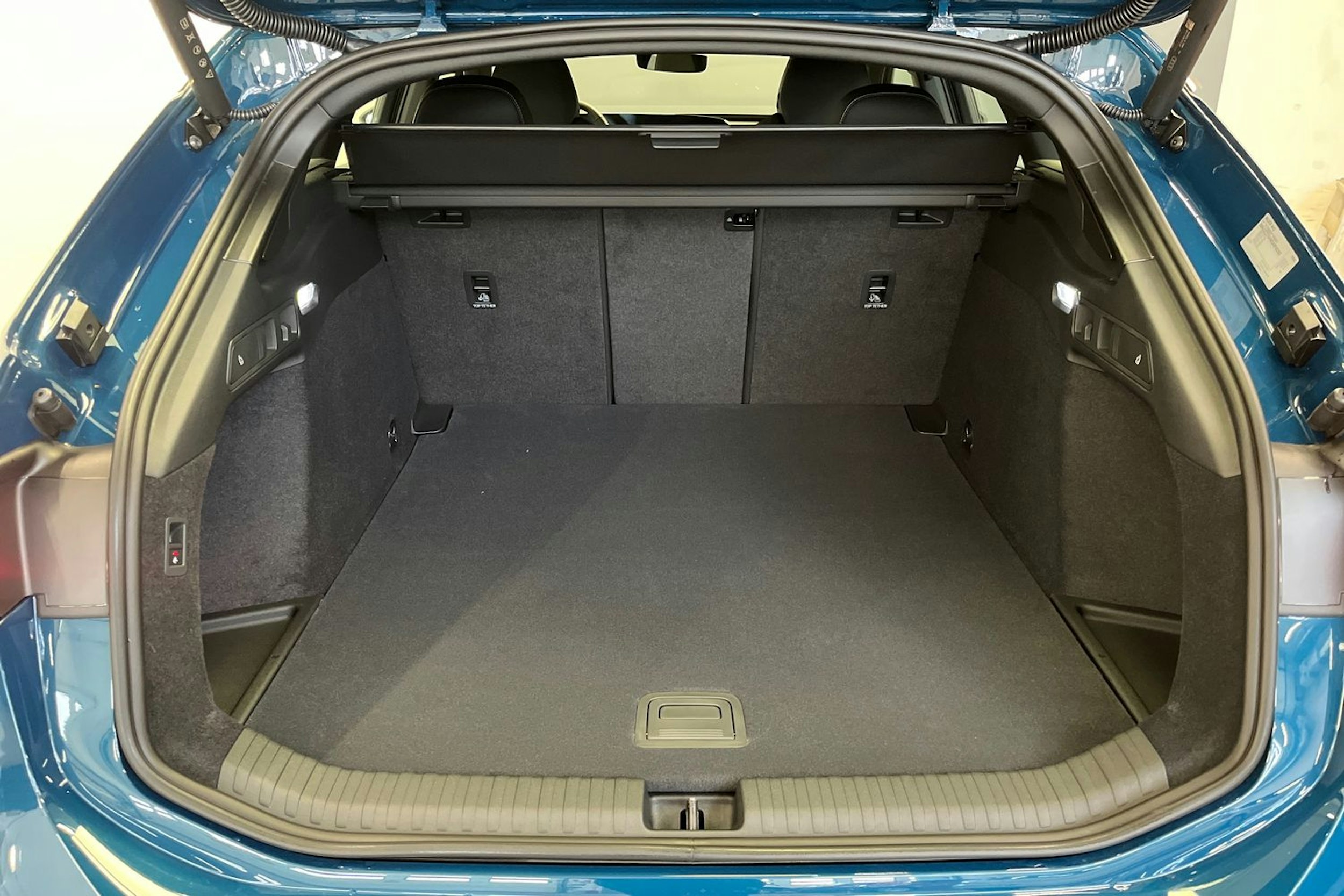 malpello sininen Audi A6 e-tron 2025 kuva 5.