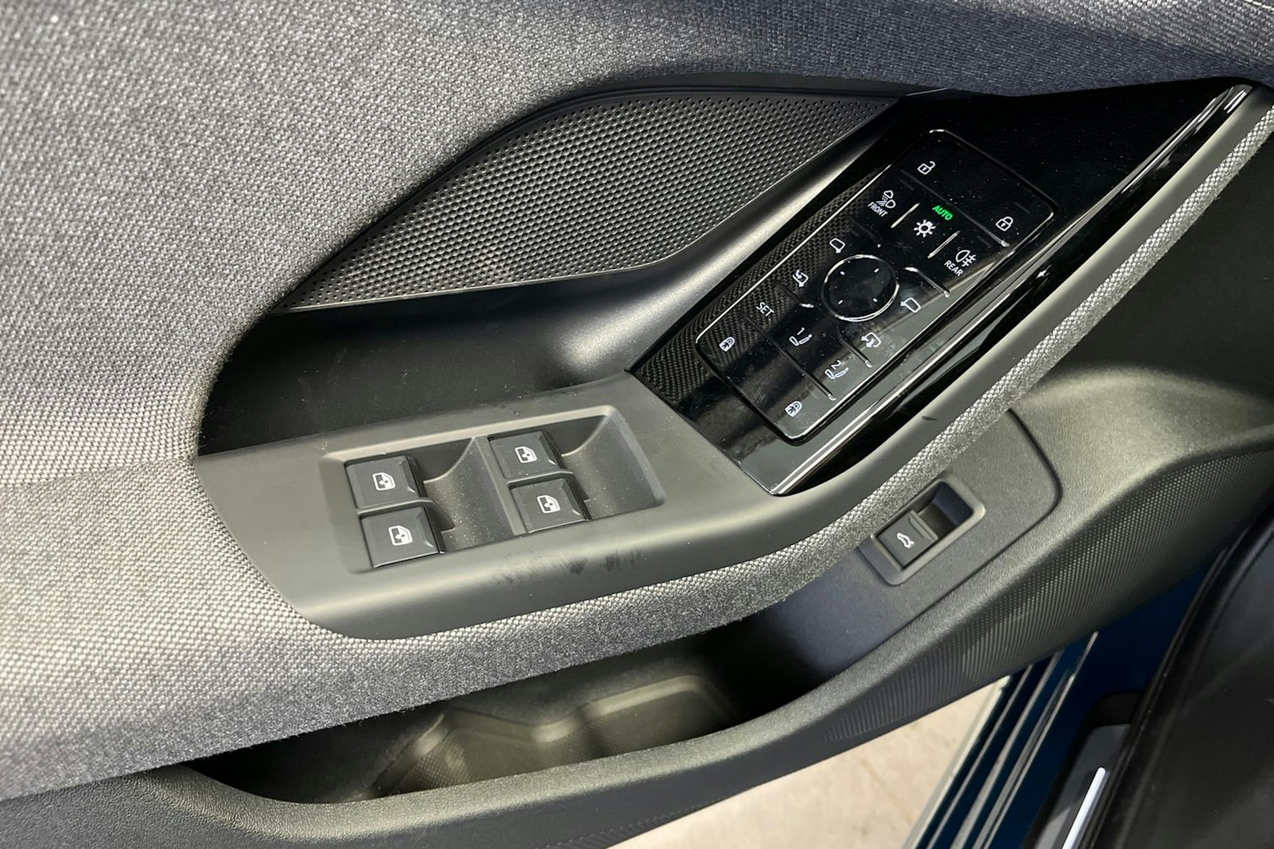 malpello sininen Audi A6 e-tron 2025 kuva 13.