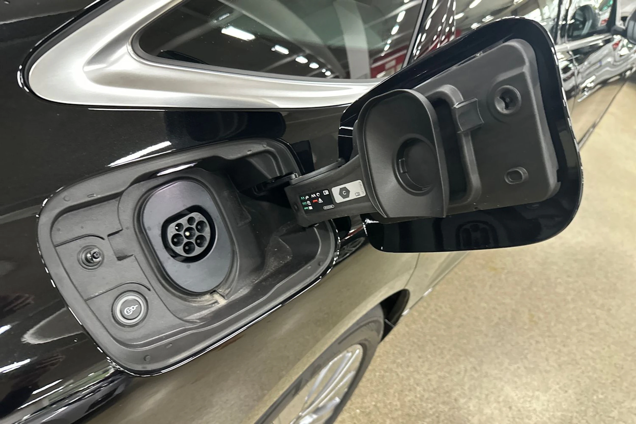 met. musta Audi A6 e-tron 2026 kuva 12.