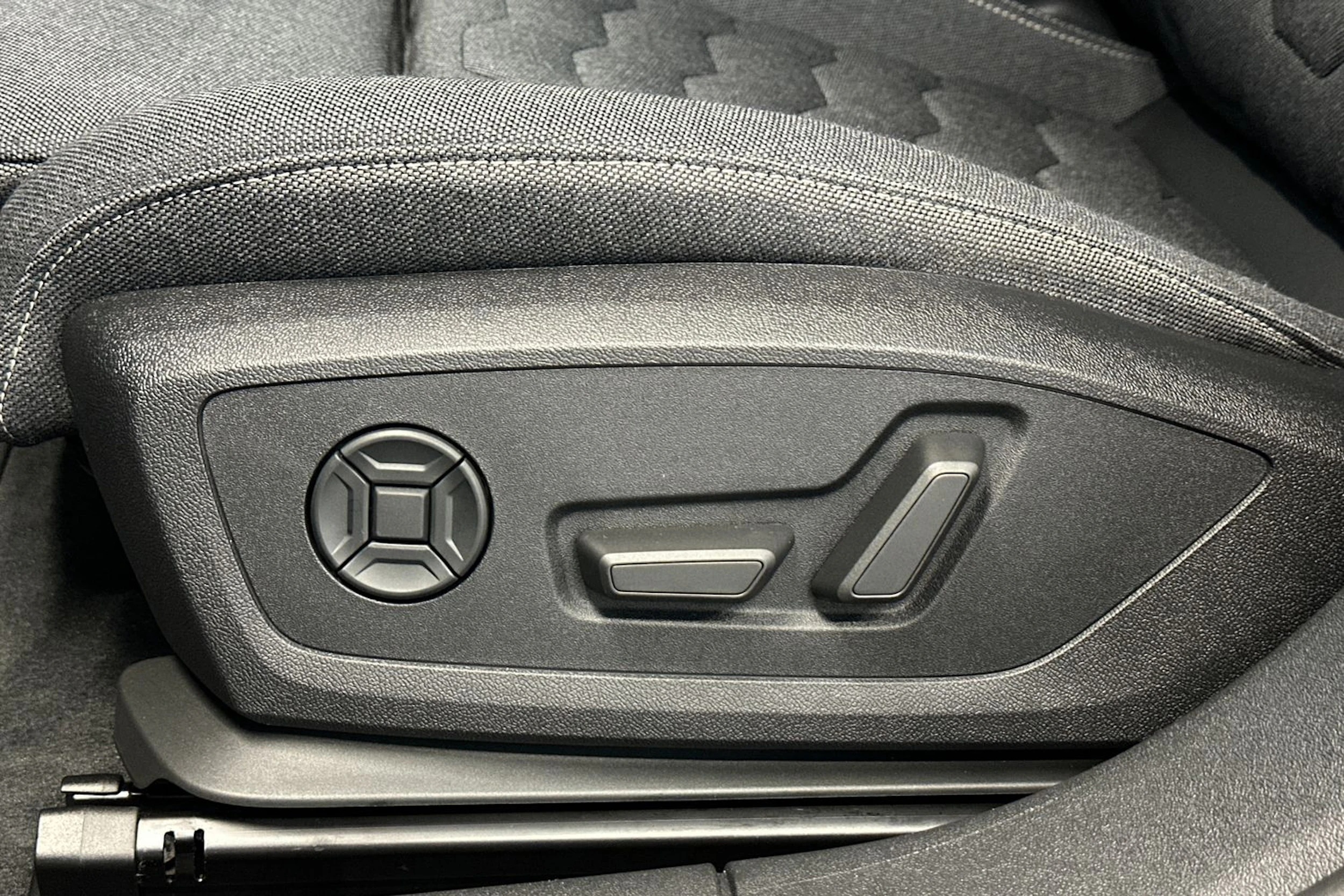 daytona harmaa Audi A6 e-tron 2026 kuva 16.