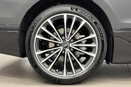 met. musta Audi A6 e-tron 2026 kuva 10.