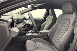 met. musta Audi A6 e-tron 2026 kuva 11.