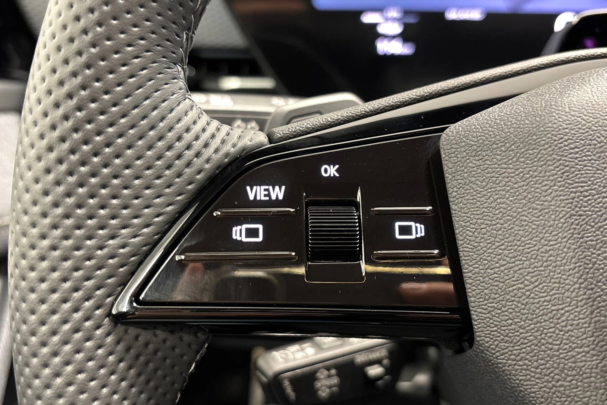 met. musta Audi A6 e-tron 2026 kuva 15.
