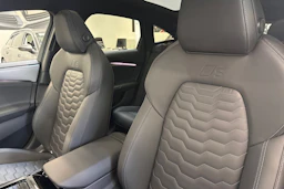 met. ruskea (beige) Audi A6 e-tron 2026 kuva 13.