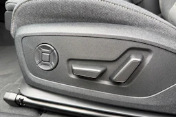 harmaa Audi A6 e-tron 2026 kuva 16.