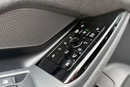 harmaa Audi A6 e-tron 2026 kuva 17.
