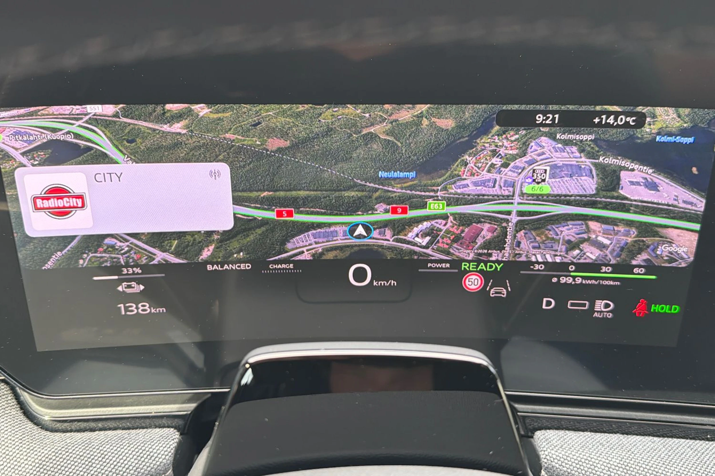 harmaa Audi A6 e-tron 2026 kuva 18.