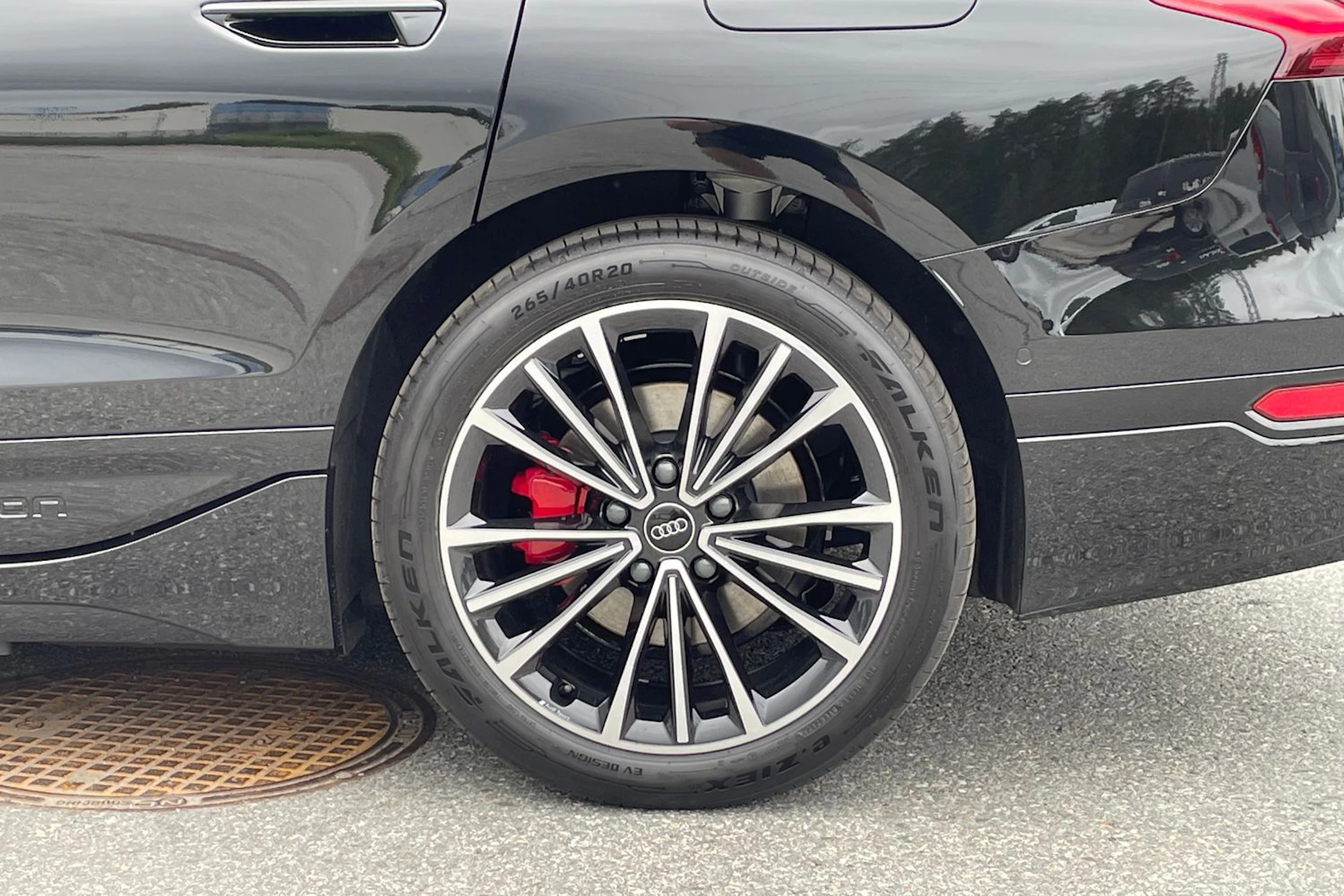musta Audi A6 e-tron 2026 kuva 10.