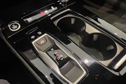 musta Audi A6 e-tron 2026 kuva 28.