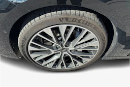 musta Audi A6 e-tron 2026 kuva 9.
