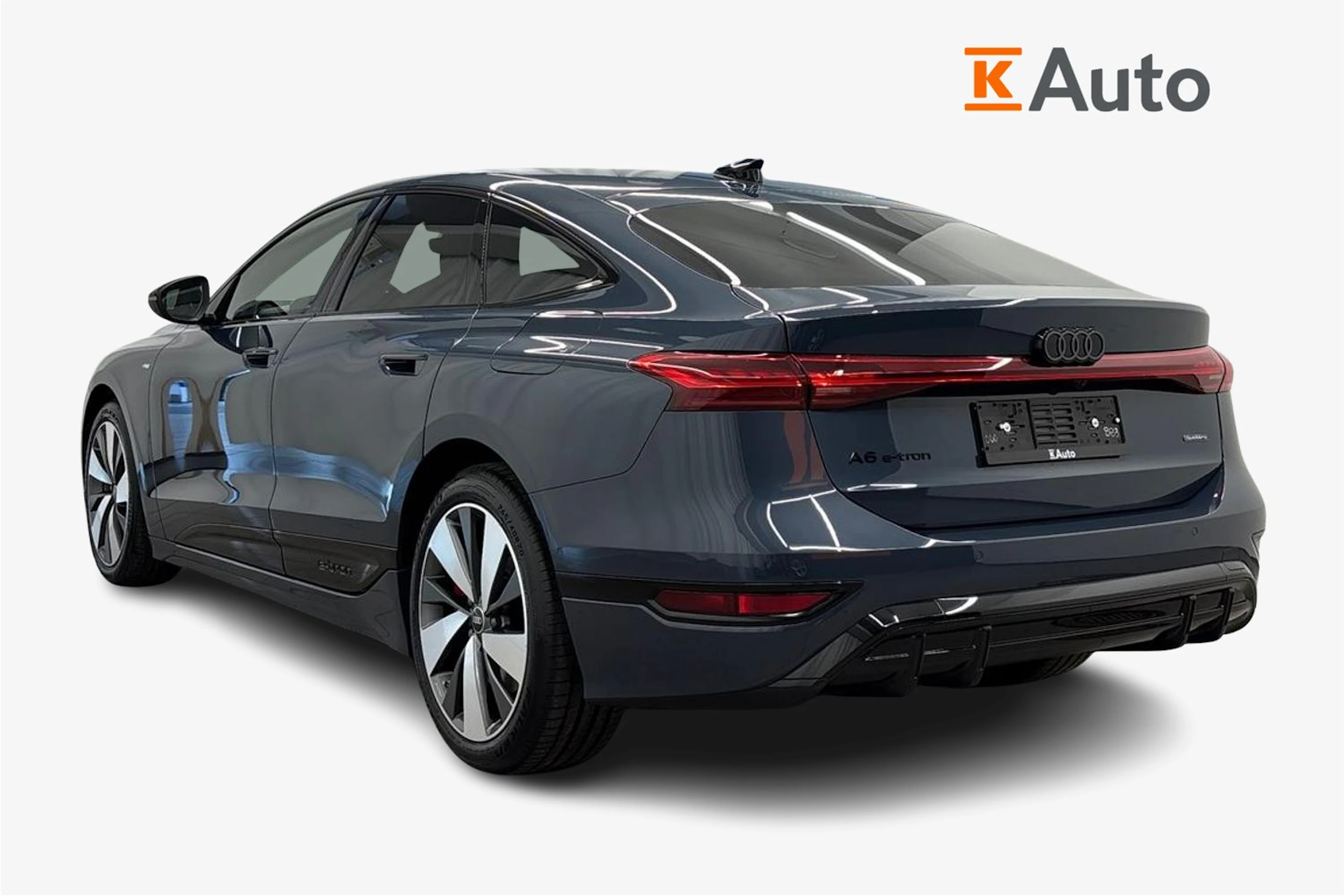 met. sininen Audi A6 e-tron 2026 kuva 2.