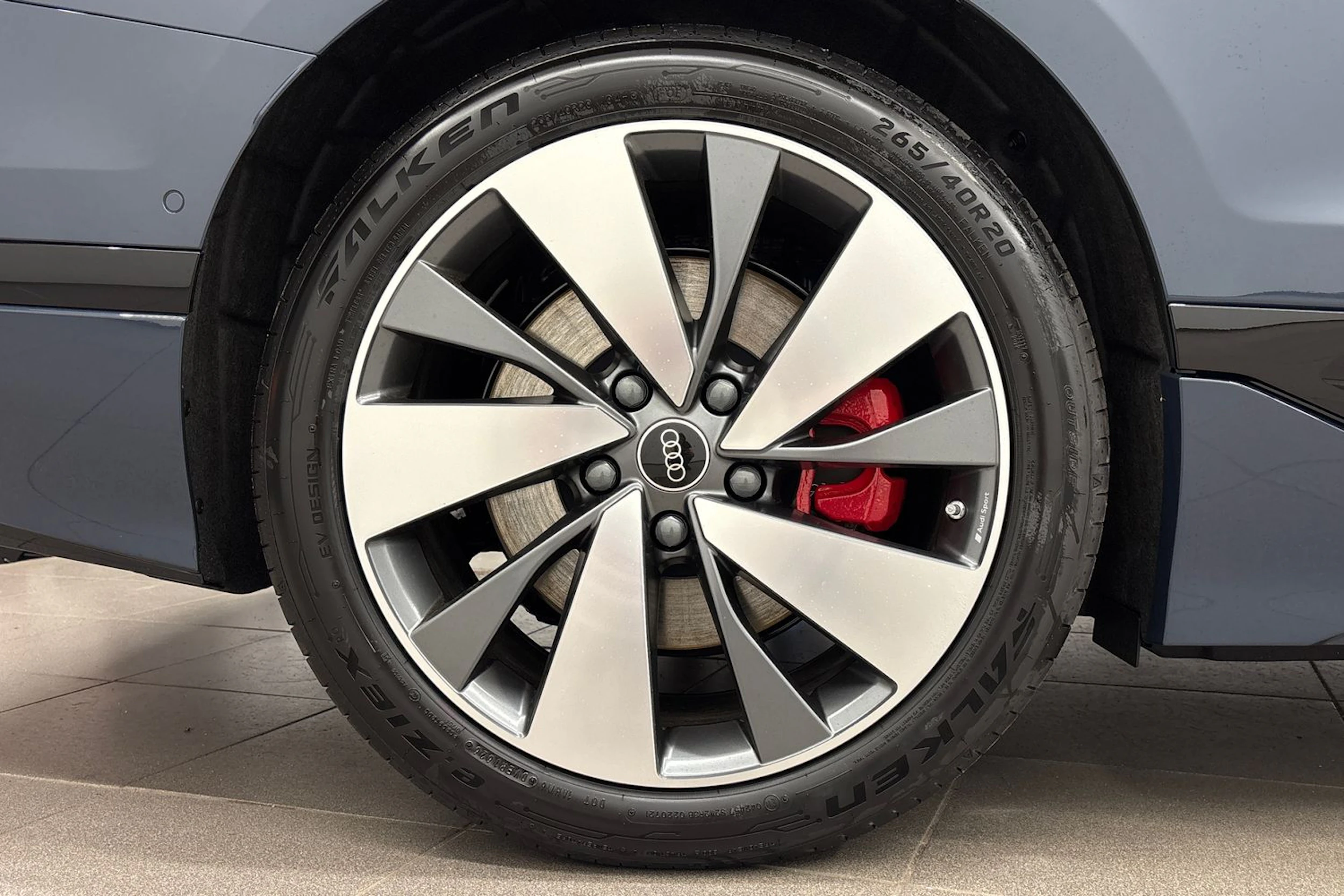 met. sininen Audi A6 e-tron 2026 kuva 10.