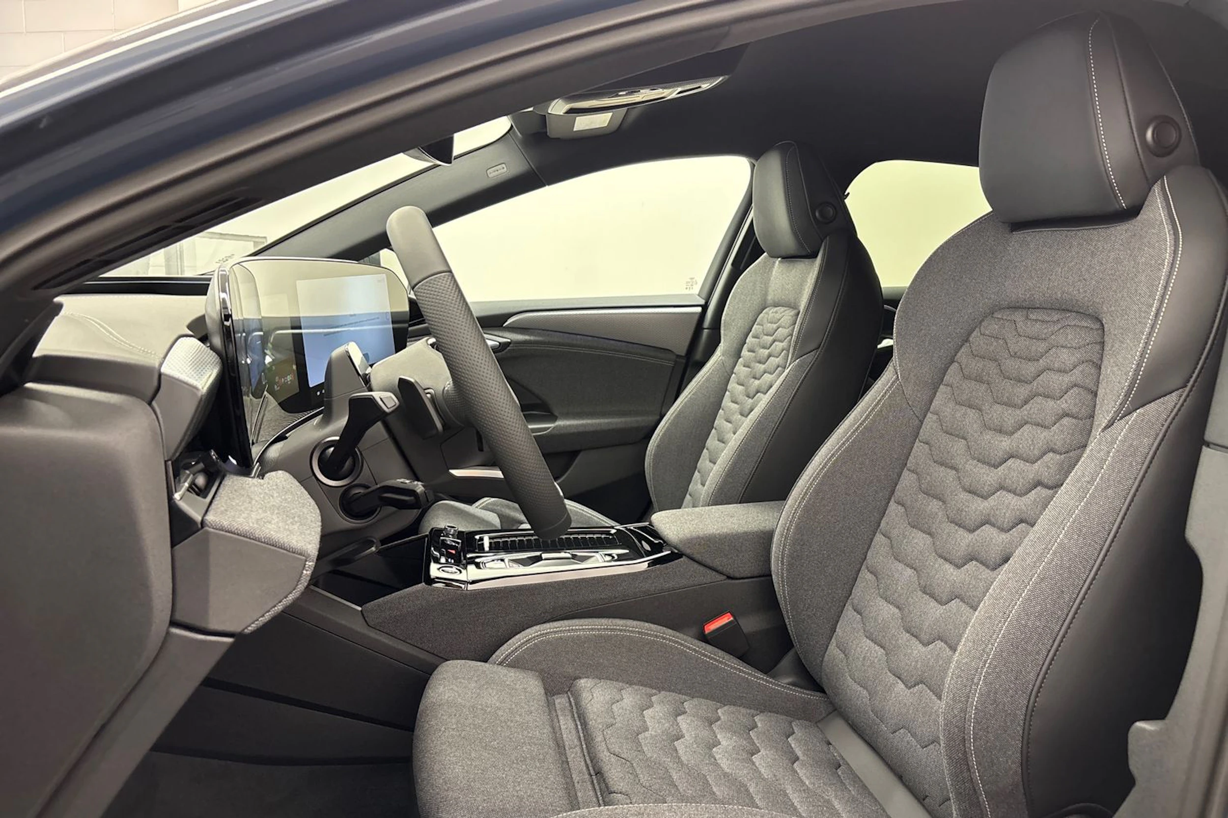 met. sininen Audi A6 e-tron 2026 kuva 11.