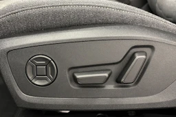 met. sininen Audi A6 e-tron 2026 kuva 12.