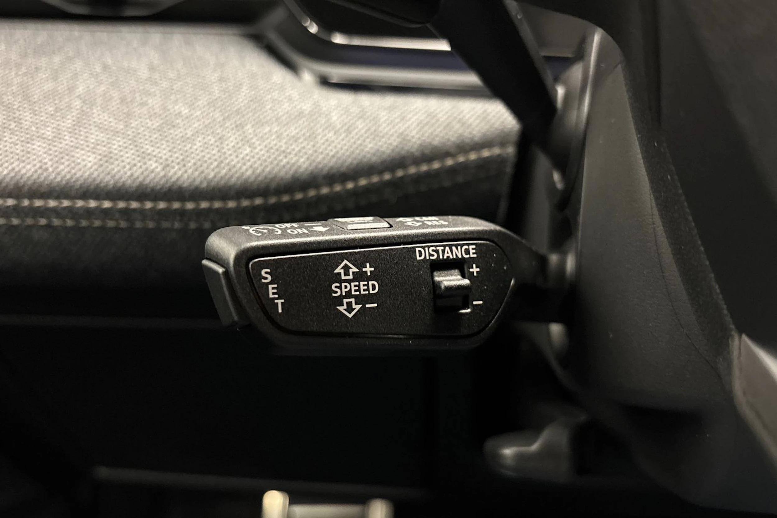 met. sininen Audi A6 e-tron 2026 kuva 17.