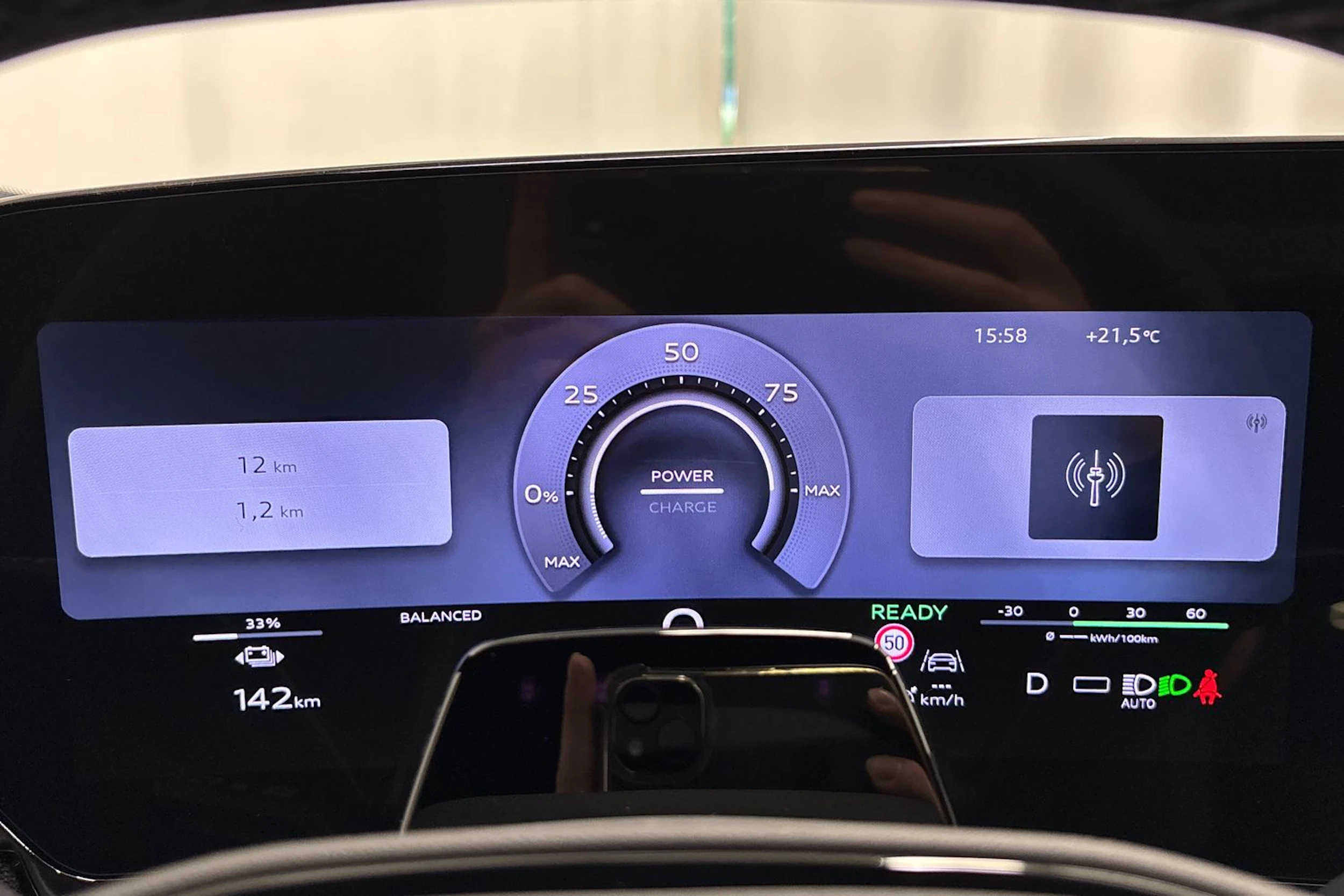 met. sininen Audi A6 e-tron 2026 kuva 18.