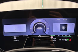 met. sininen Audi A6 e-tron 2026 kuva 18.