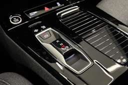 met. sininen Audi A6 e-tron 2026 kuva 29.