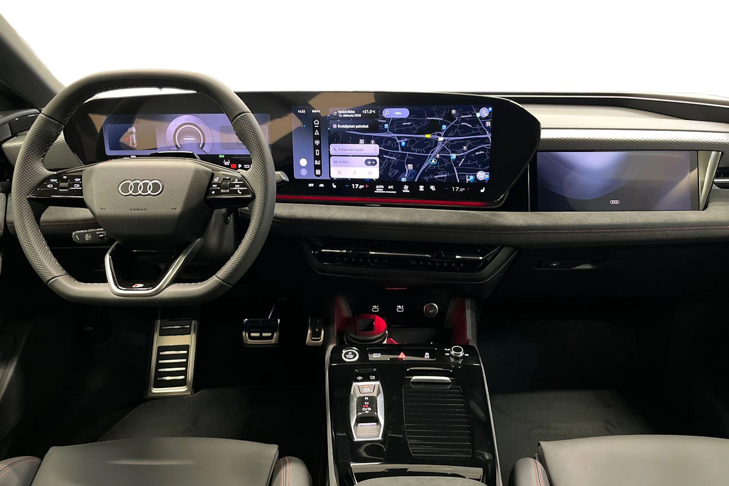 harmaa Audi A6 e-tron 2026 kuva 7.