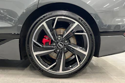 harmaa Audi A6 e-tron 2026 kuva 10.
