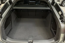 harmaa Audi A6 e-tron 2026 kuva 12.