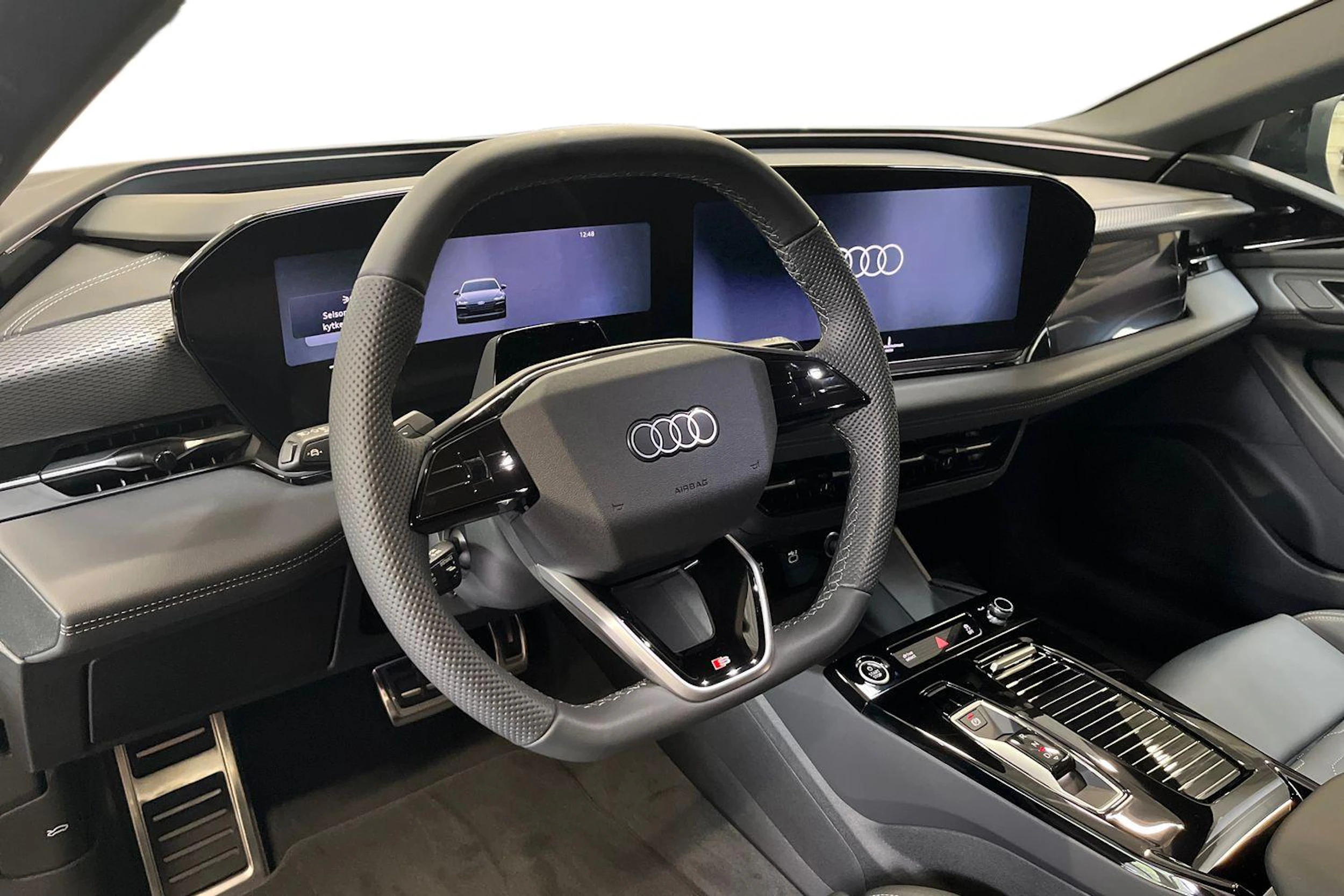 met. musta Audi A6 e-tron 2026 kuva 6.
