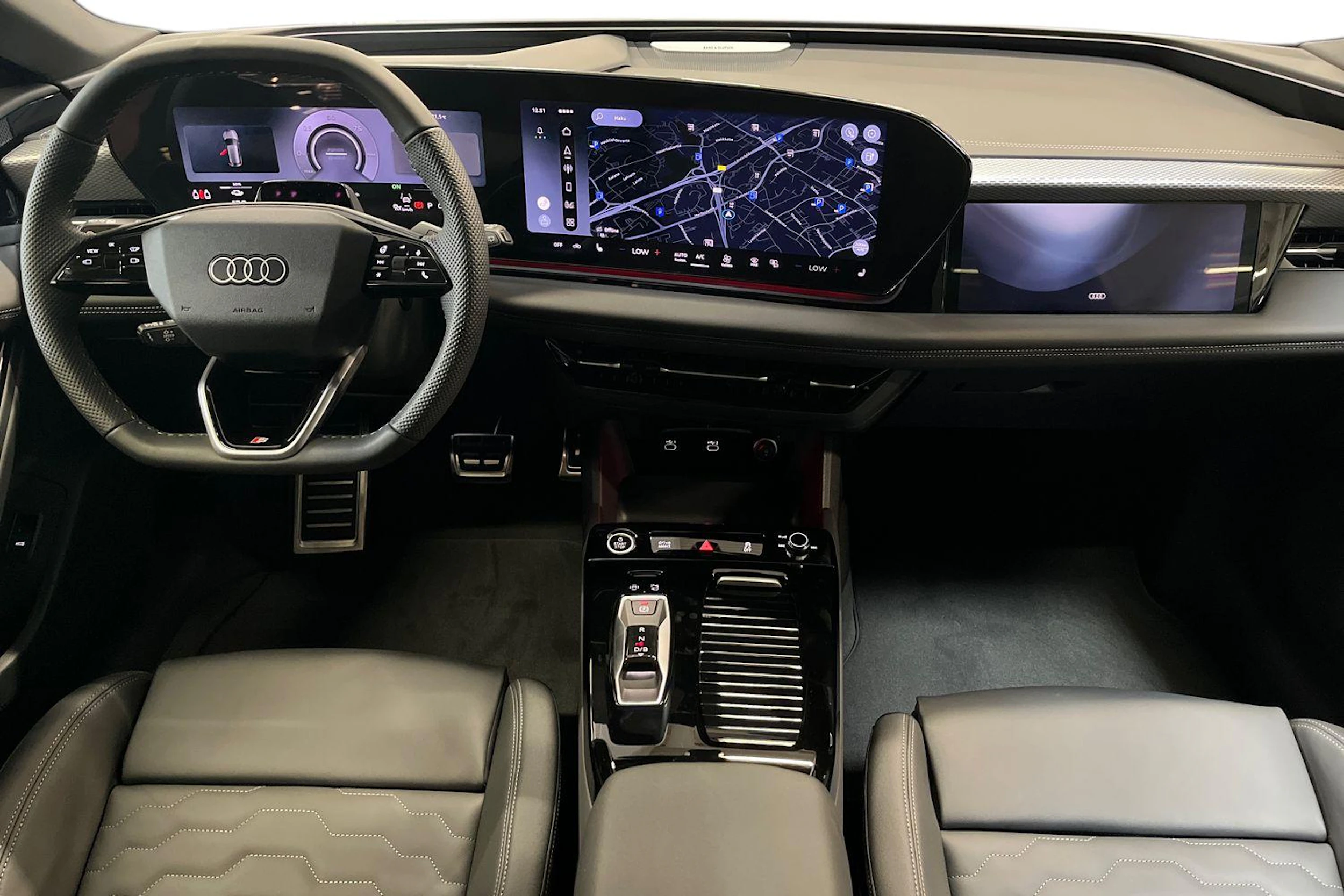 met. musta Audi A6 e-tron 2026 kuva 7.