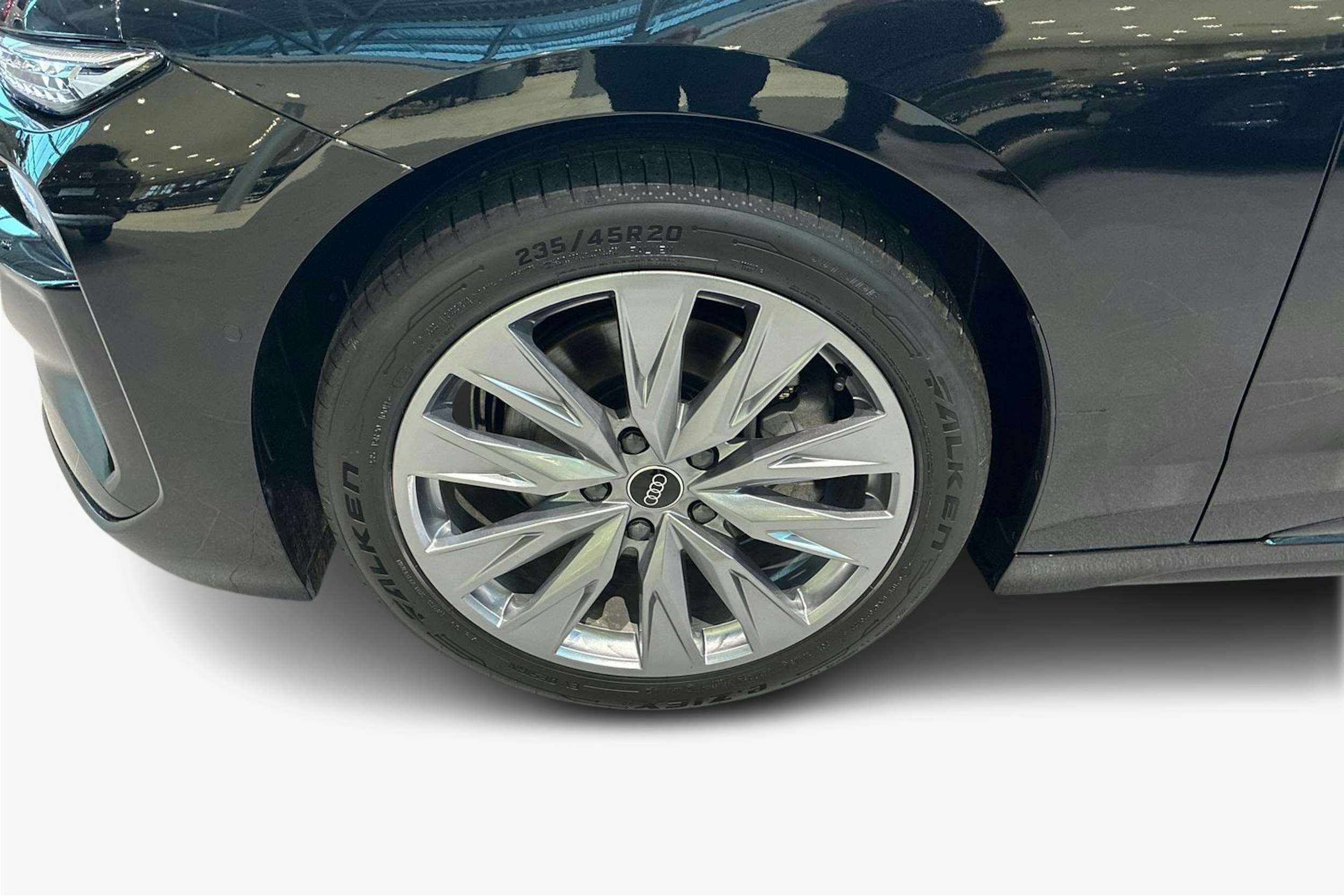 musta Audi A6 e-tron 2026 kuva 9.