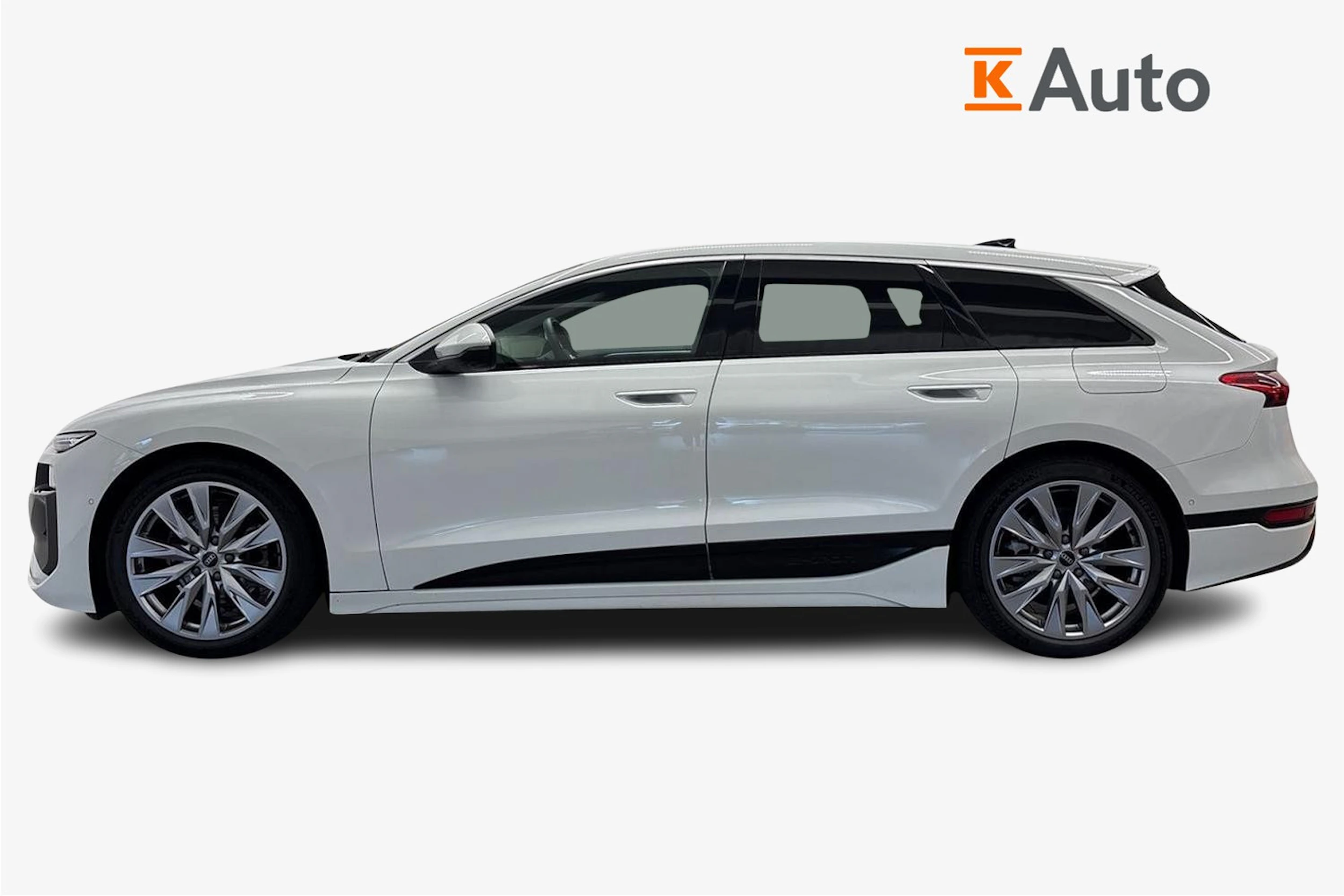 valkoinen Audi A6 e-tron 2025 kuva 5.