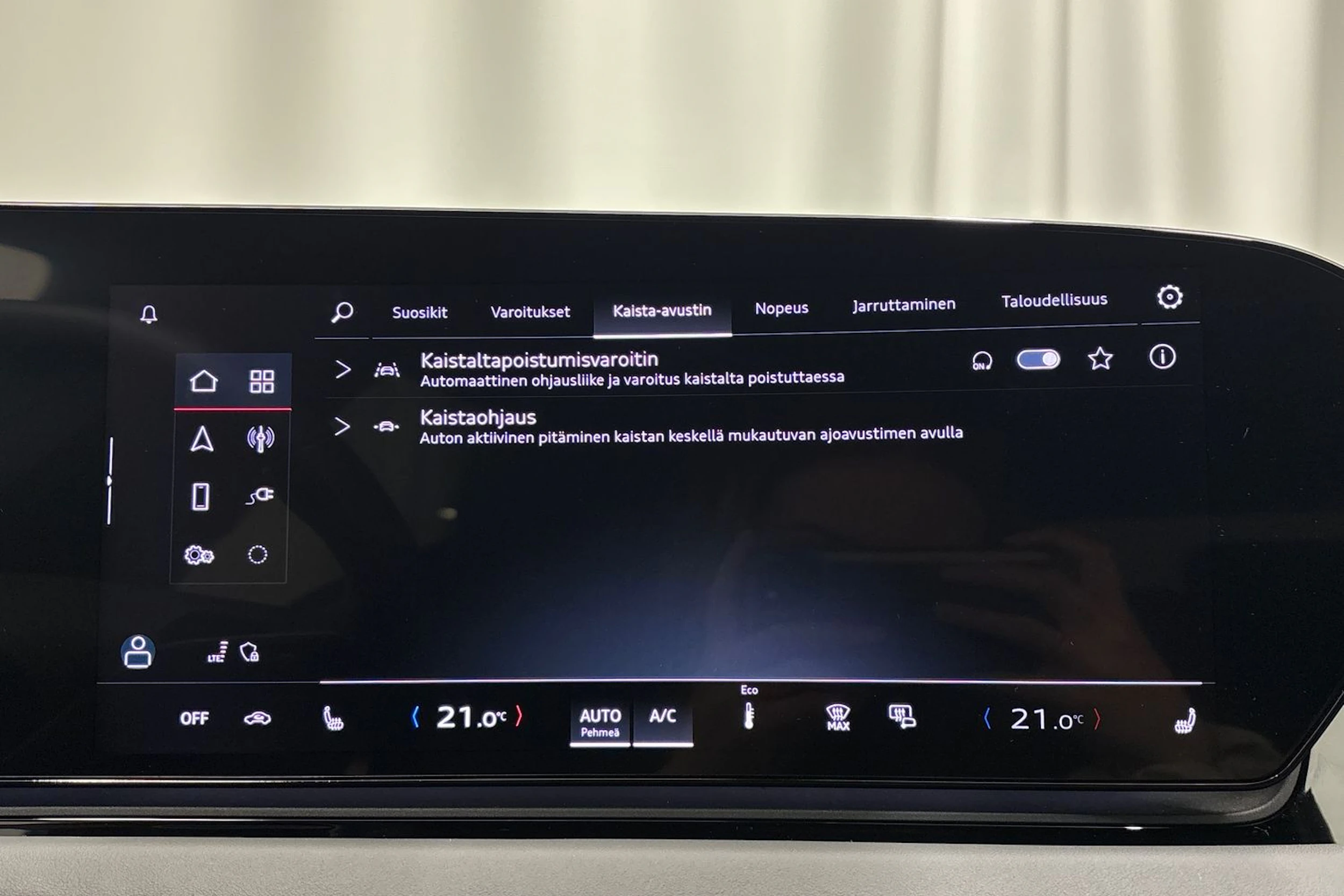 valkoinen Audi A6 e-tron 2025 kuva 23.