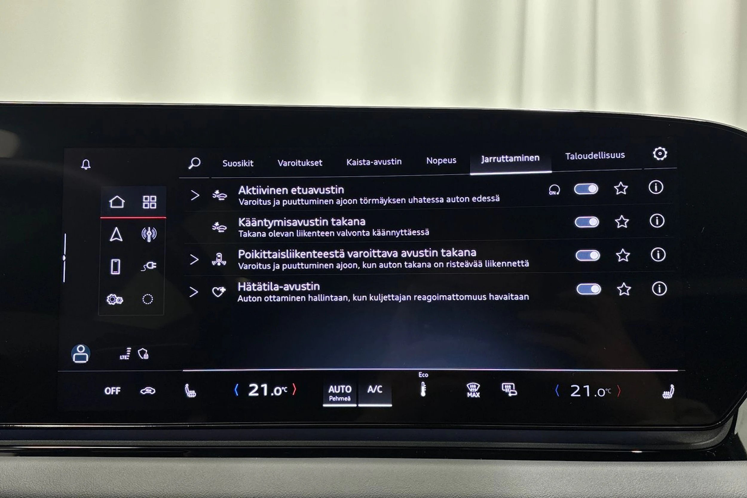 valkoinen Audi A6 e-tron 2025 kuva 25.