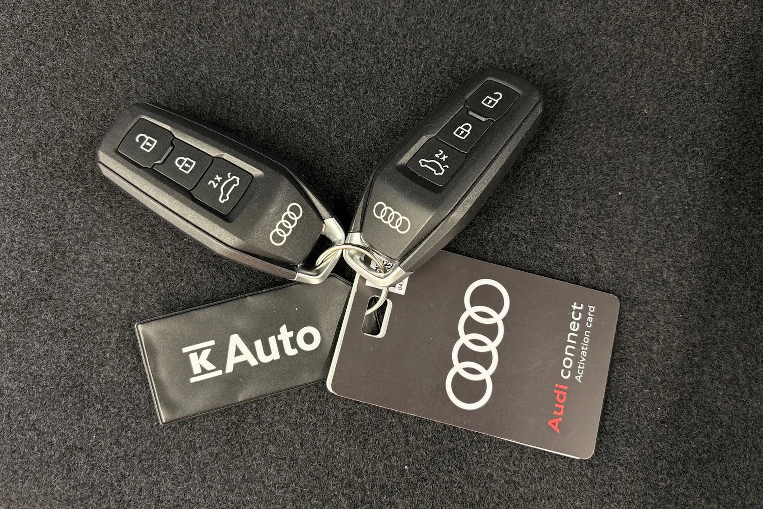 valkoinen Audi A6 e-tron 2025 kuva 32.