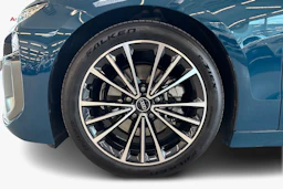 sininen Audi A6 e-tron 2026 kuva 9.