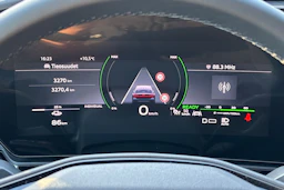 met. musta Audi A6 e-tron 2026 kuva 11.