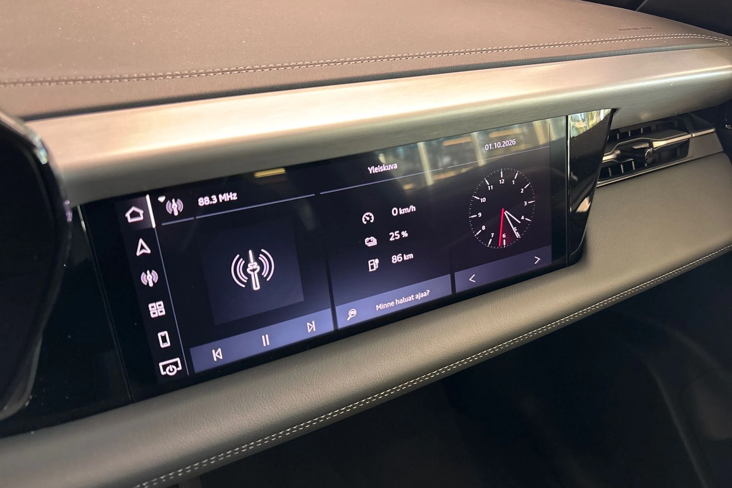 met. musta Audi A6 e-tron 2026 kuva 17.