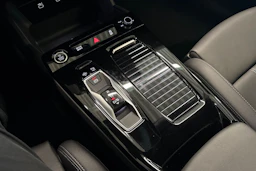 met. musta Audi A6 e-tron 2026 kuva 19.