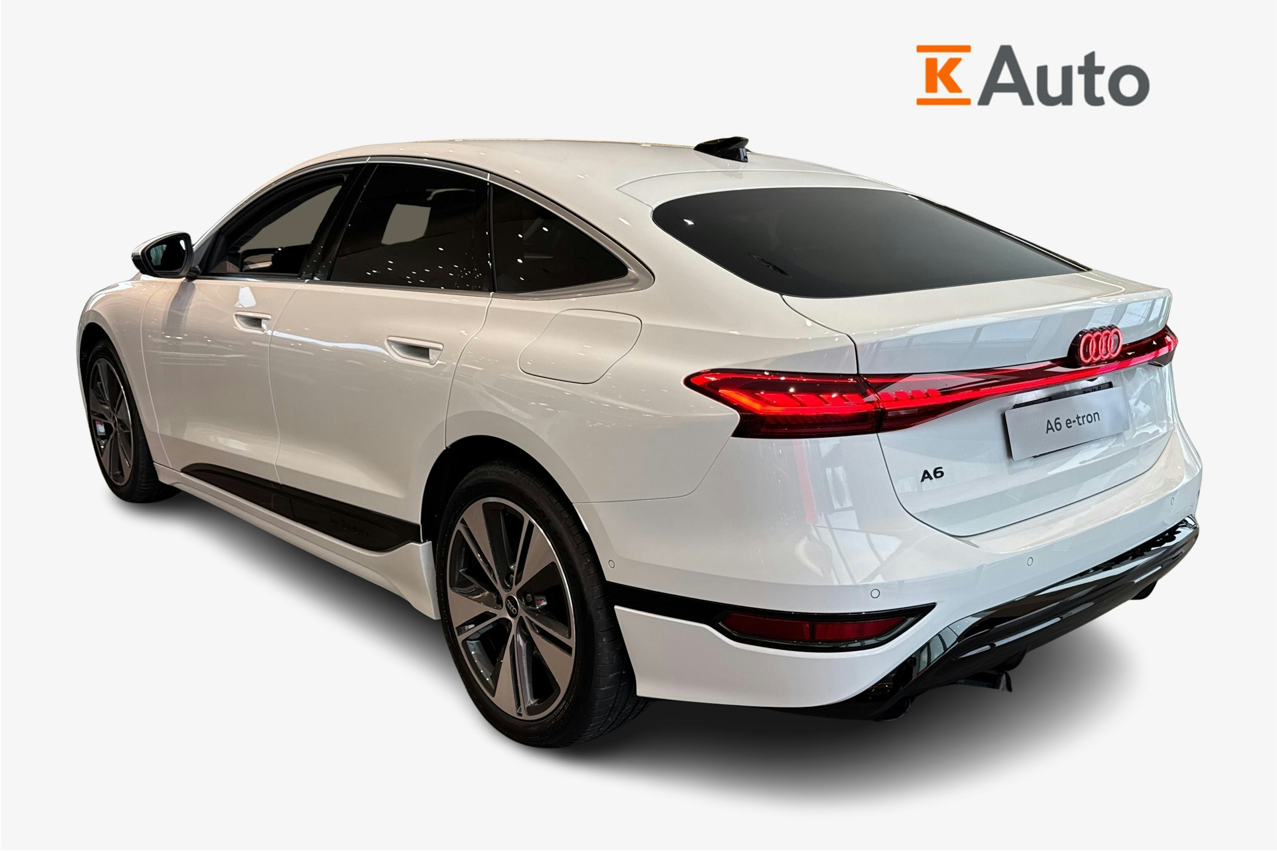 valkoinen Audi A6 e-tron 2026 kuva 2.