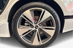 valkoinen Audi A6 e-tron 2026 kuva 9.