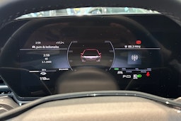 valkoinen Audi A6 e-tron 2026 kuva 11.