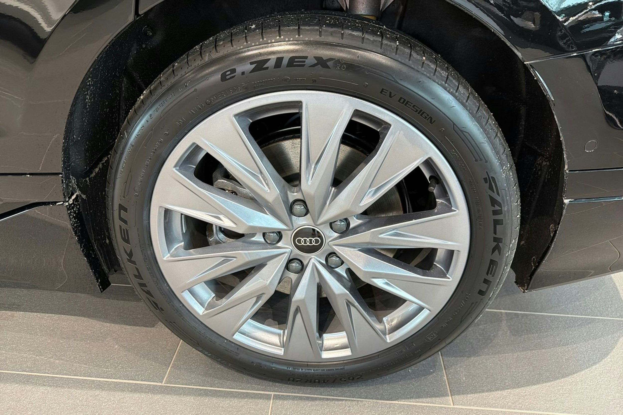 musta Audi A6 e-tron 2026 kuva 10.