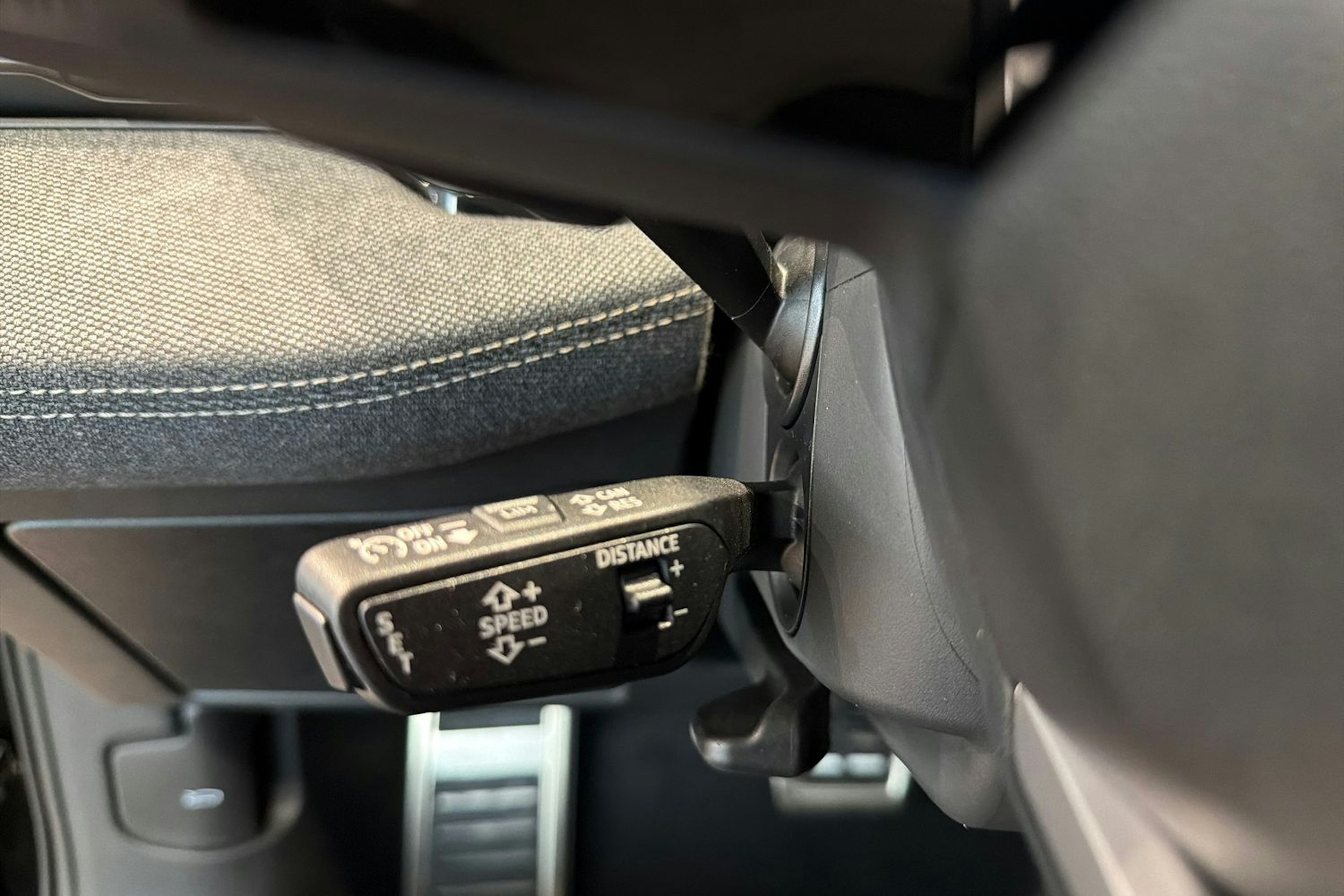 musta Audi A6 e-tron 2026 kuva 12.