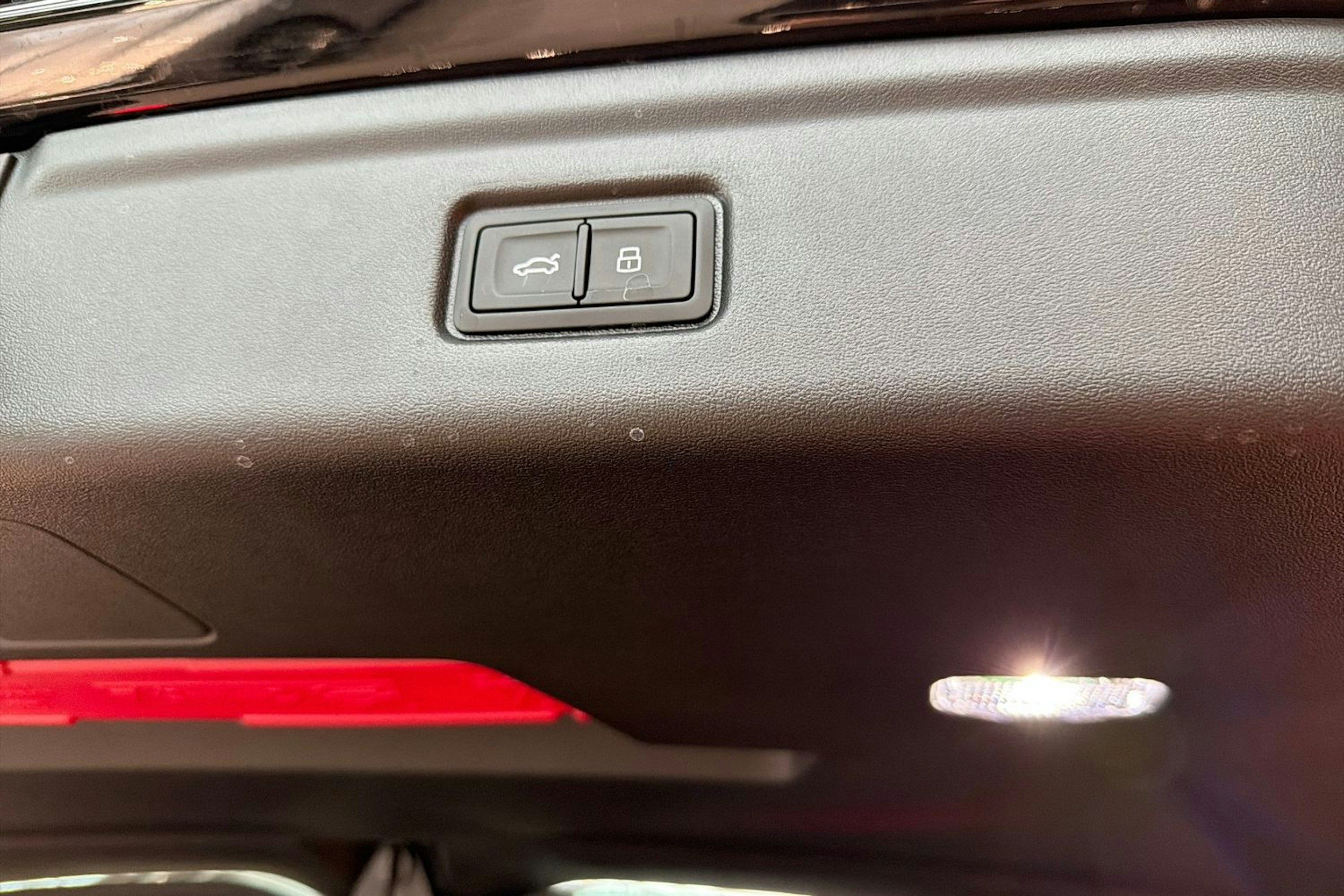 musta Audi A6 e-tron 2026 kuva 14.