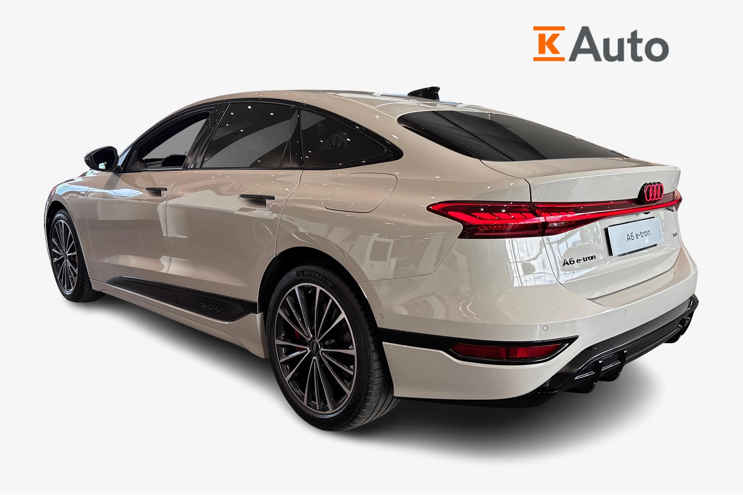 met. ruskea (beige) Audi A6 e-tron 2026 kuva 2.