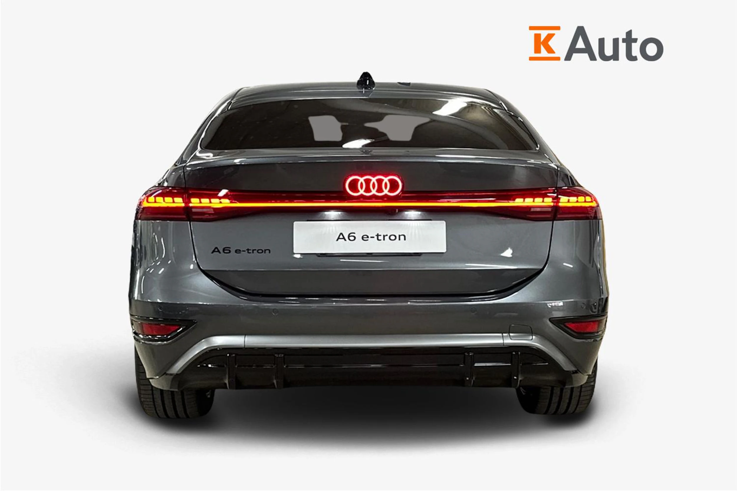 met. harmaa Audi A6 e-tron 2026 kuva 3.