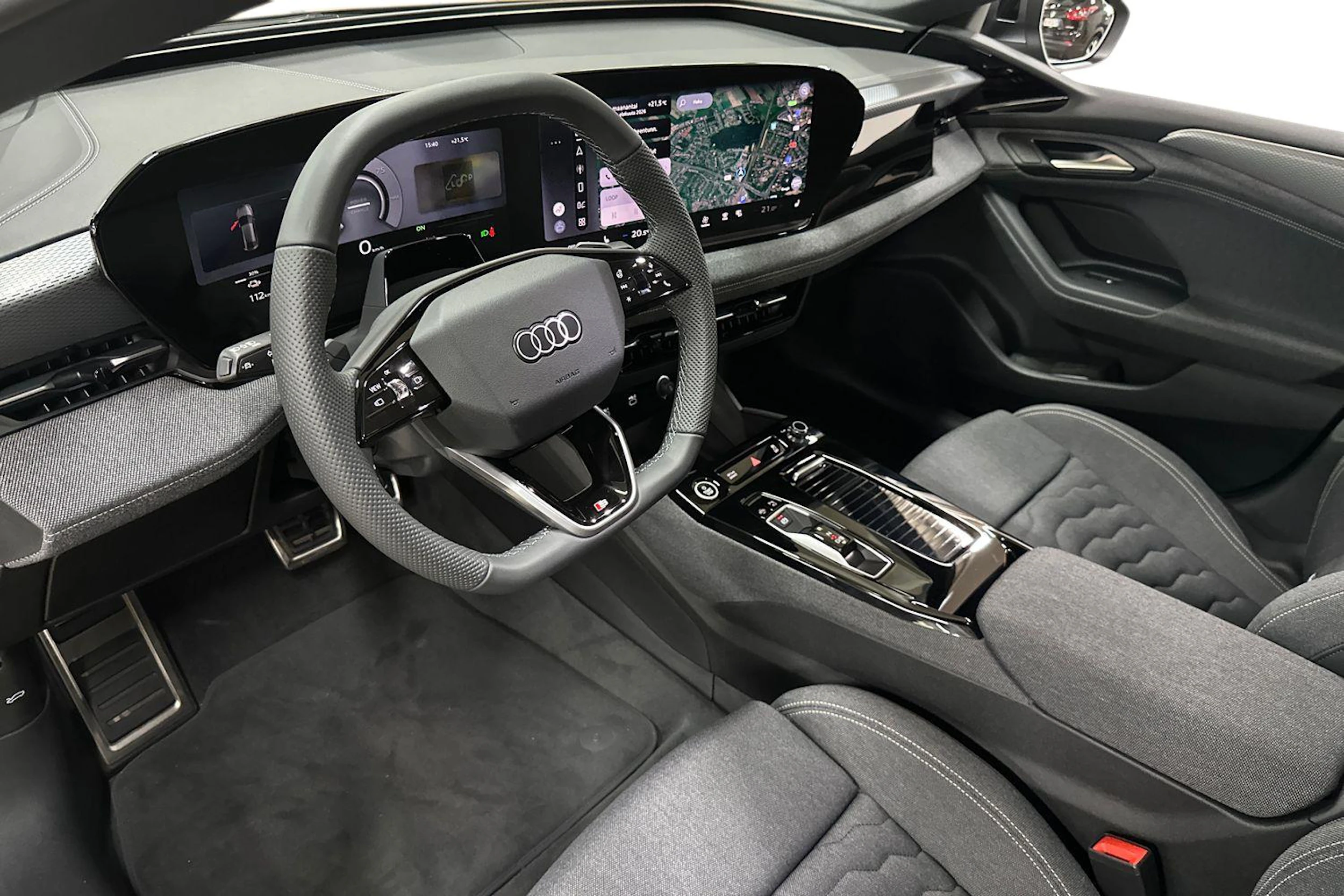 met. harmaa Audi A6 e-tron 2026 kuva 6.