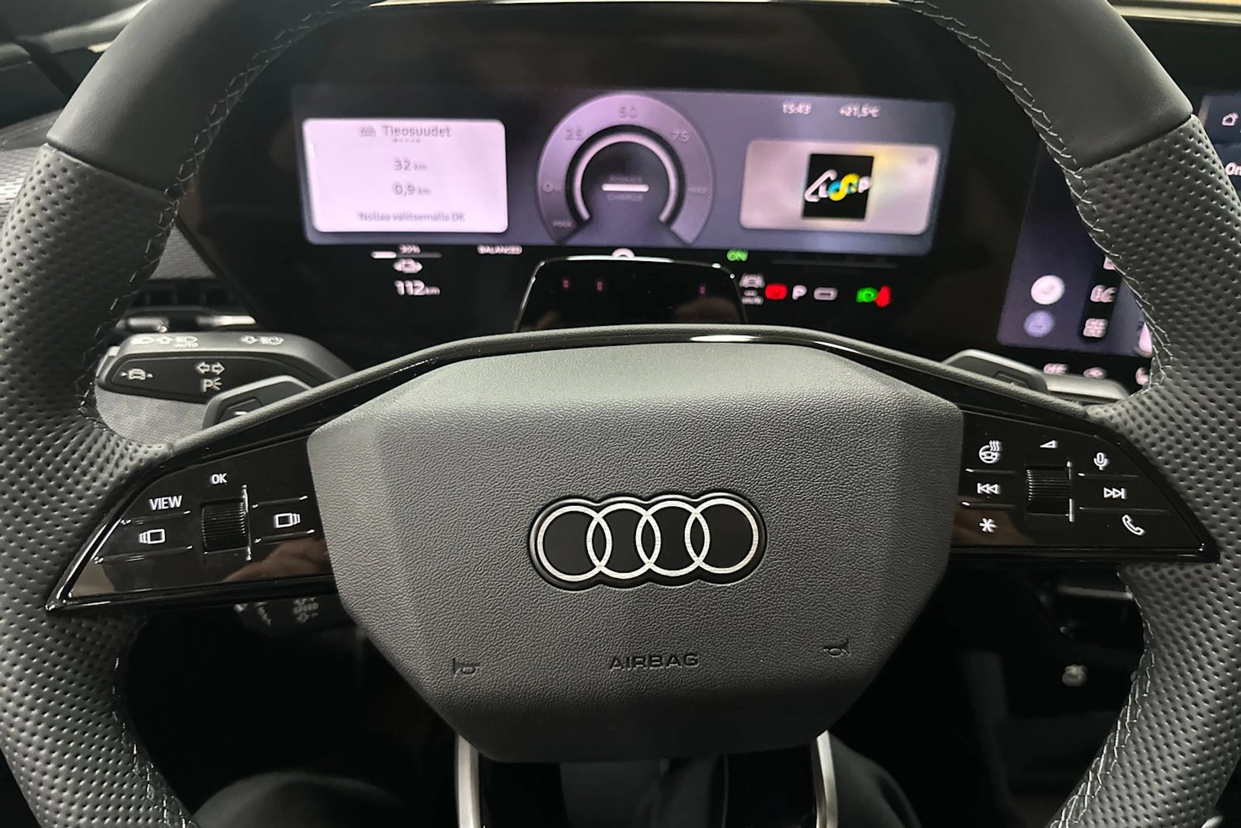 met. harmaa Audi A6 e-tron 2026 kuva 15.