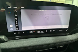 met. harmaa Audi A6 e-tron 2026 kuva 18.